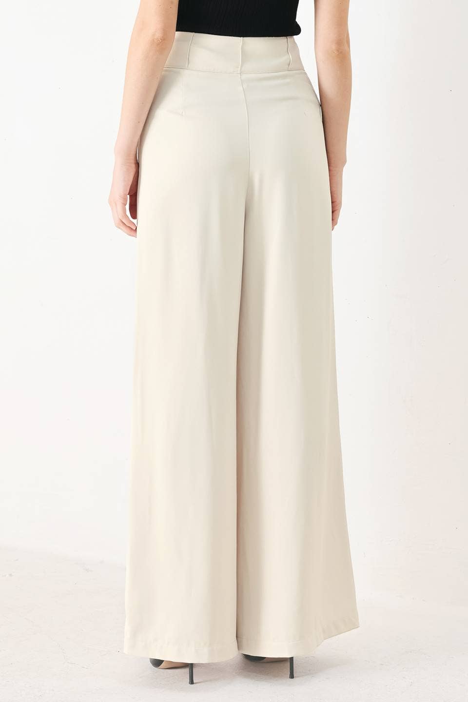 A solid woven pant - FP2108J