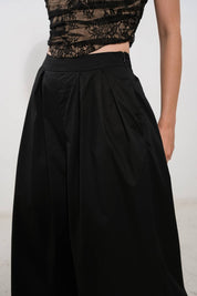 A Solid Woven Wide-Leg Pant