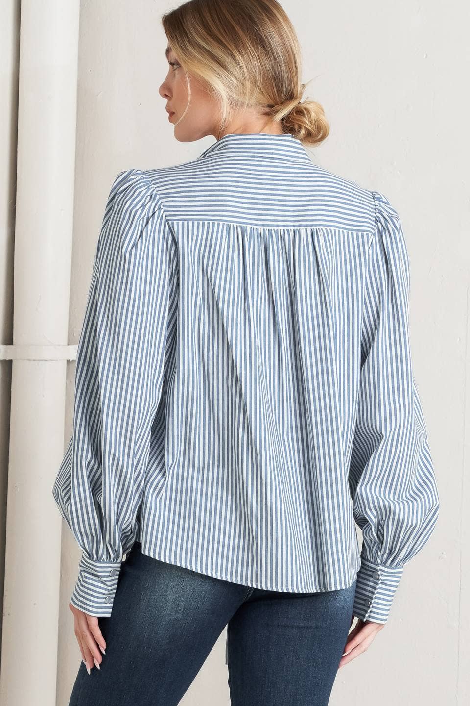A striped woven top - FT1759B
