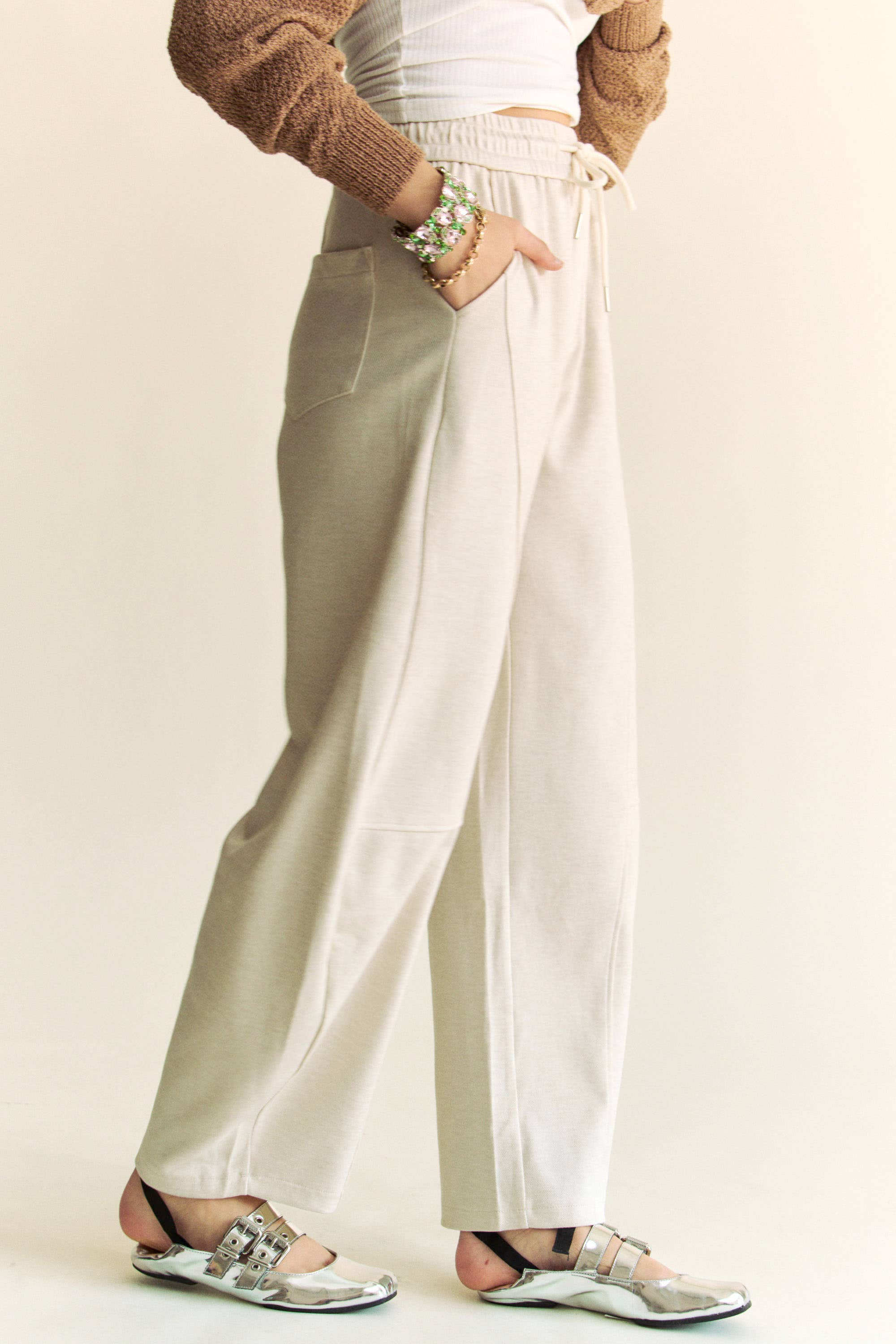 Women’s Elastic Waist Long Barrel Pants with Pockets | Relaxed Fit Everyday Trousers