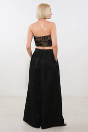 A Solid Woven Wide-Leg Pant