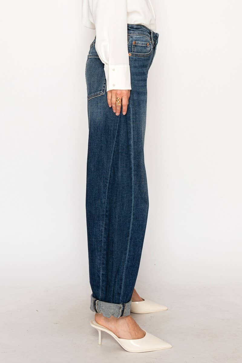 HIGH RISE RELAXED TAPERED DARK WASH BARREL JEANS