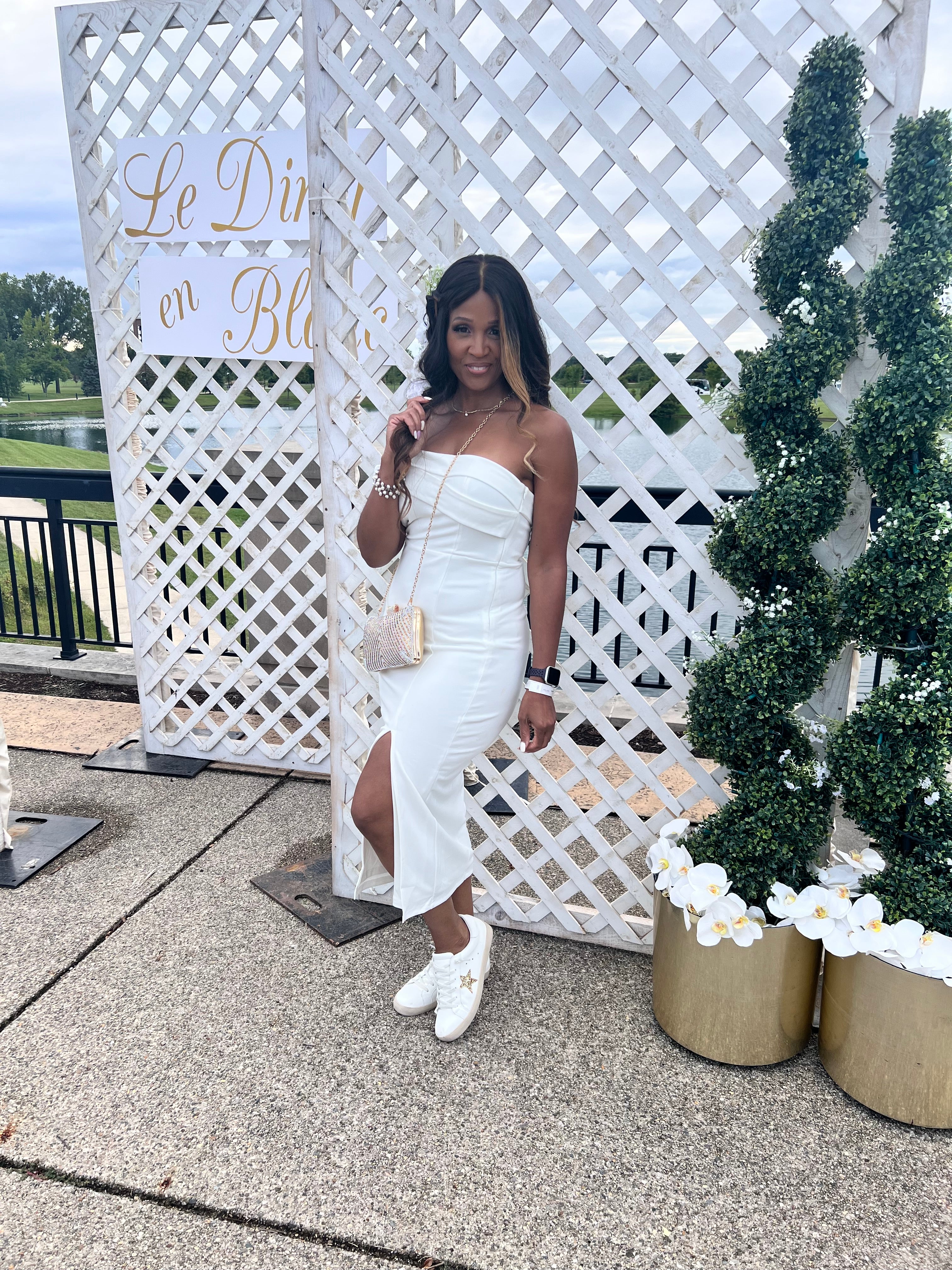 Romance Her White Dress