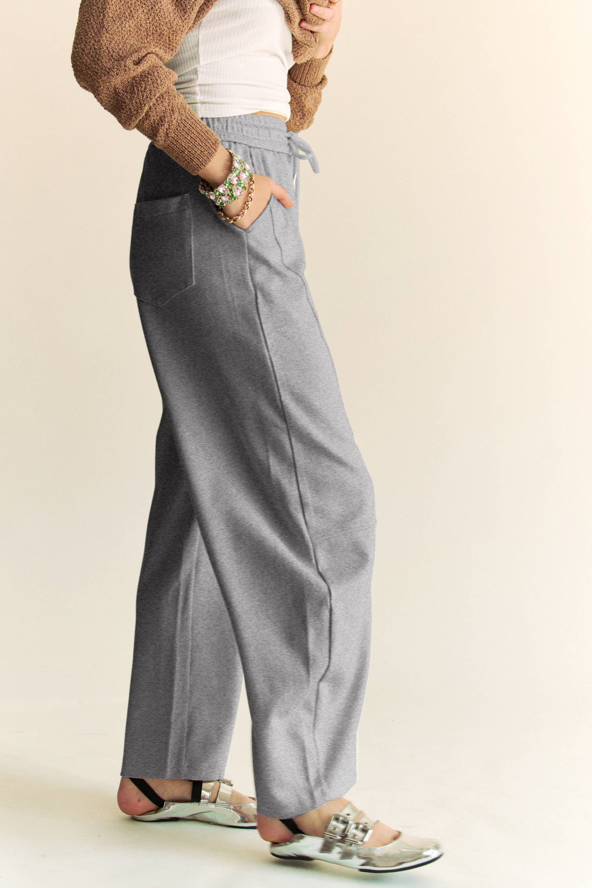 Women’s Elastic Waist Long Barrel Pants with Pockets | Relaxed Fit Everyday Trousers
