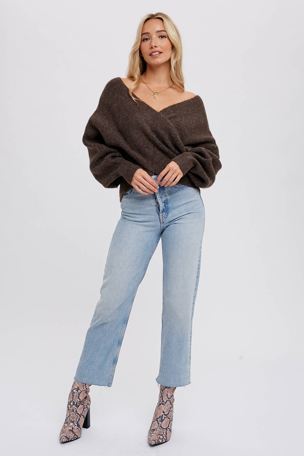 CROSSOVER RIBBED PULLOVER