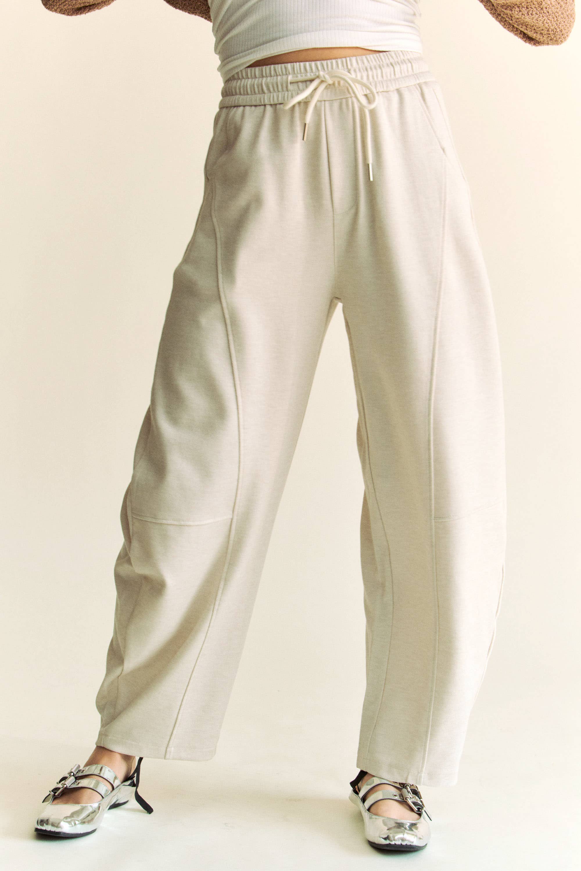 Women’s Elastic Waist Long Barrel Pants with Pockets | Relaxed Fit Everyday Trousers