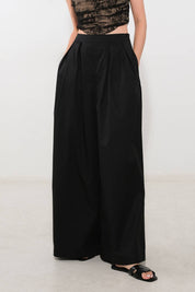 A Solid Woven Wide-Leg Pant