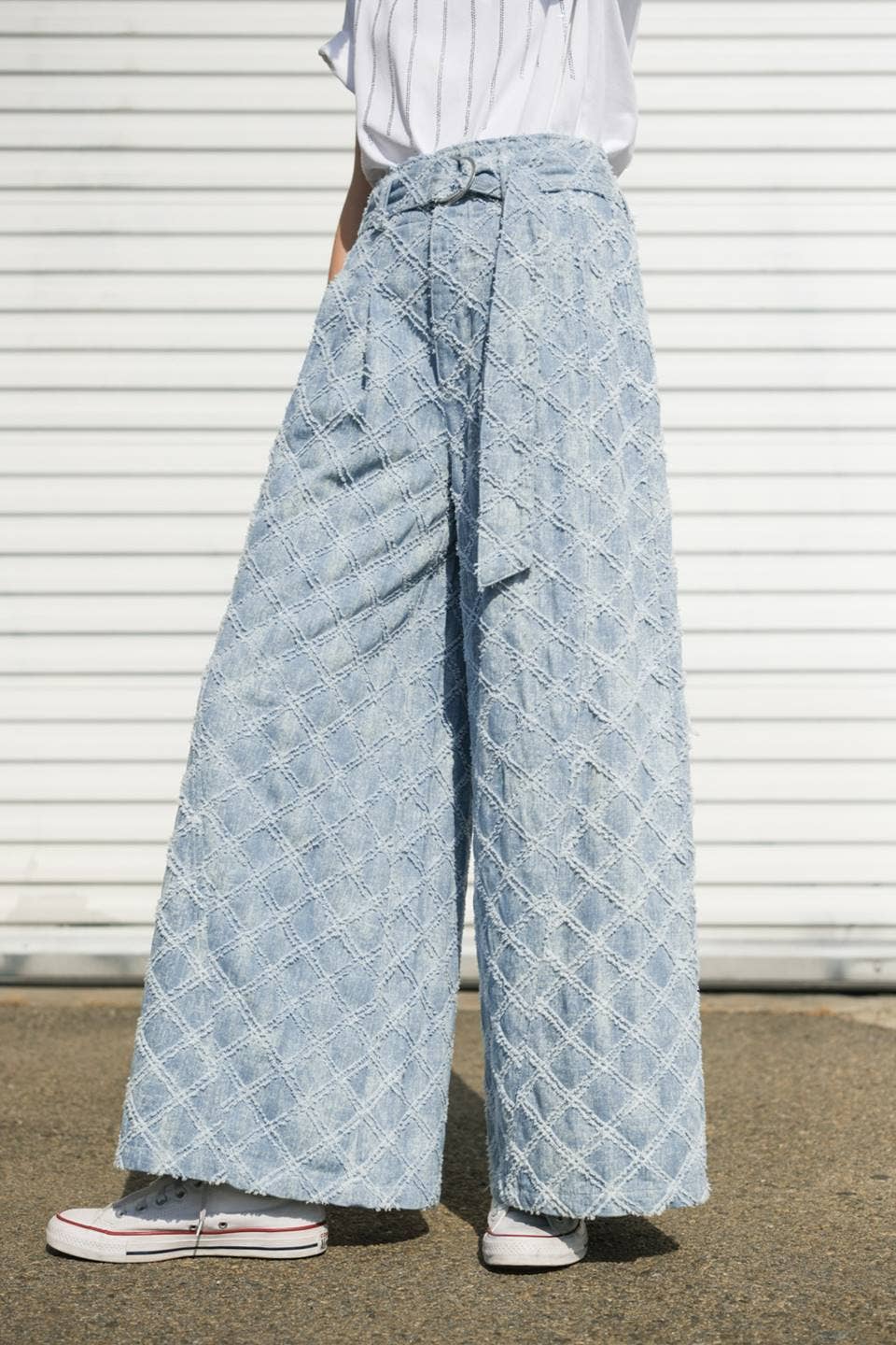 A Chic Textured Denim Pant