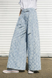 A Chic Textured Denim Pant