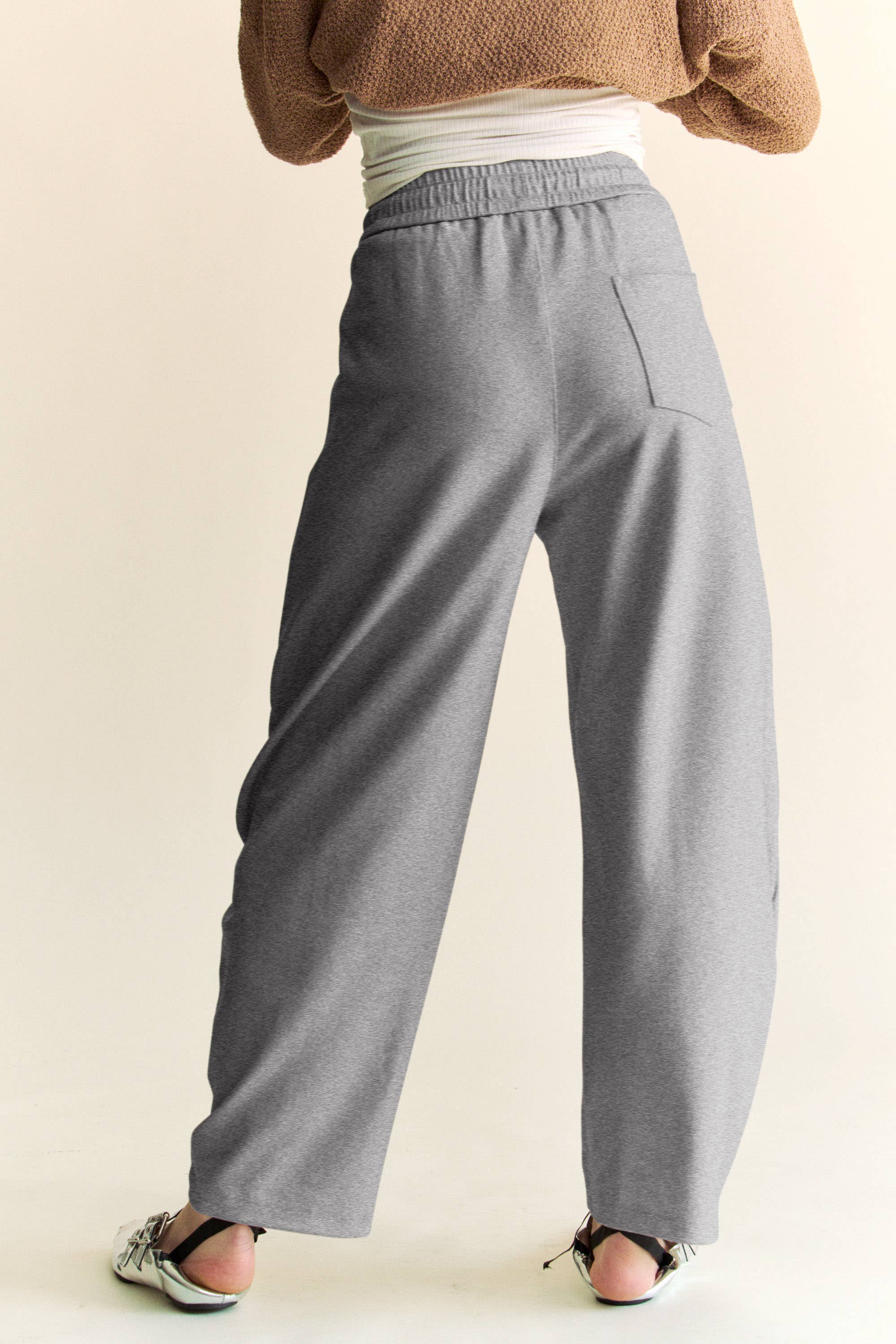 Women’s Elastic Waist Long Barrel Pants with Pockets | Relaxed Fit Everyday Trousers