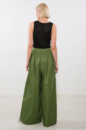 A Solid Woven Wide-Leg Pant